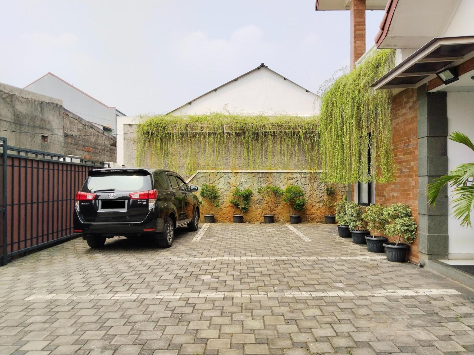 Hotel Dejati House Bekasi Zewnętrze zdjęcie
